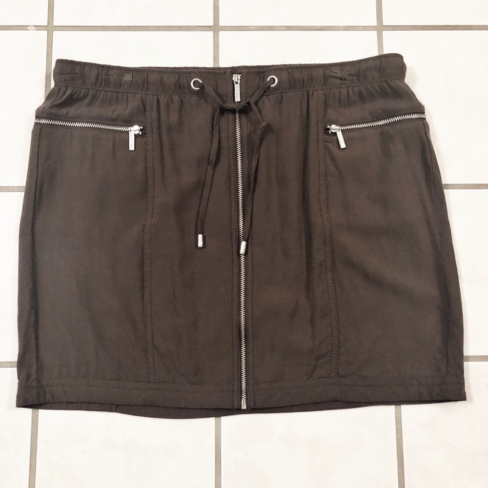 Michael Kors mini skirt with zip pockets